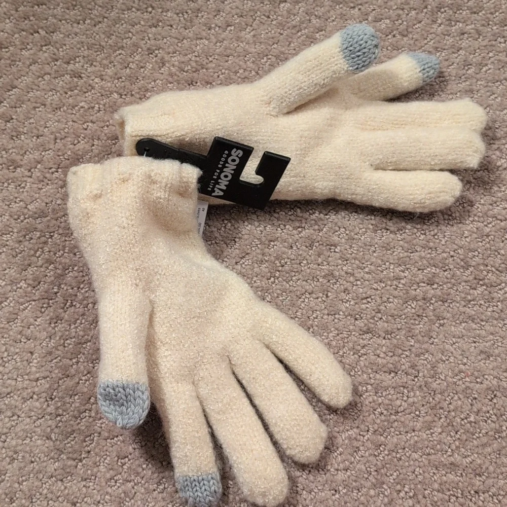 Sonoma Supercozy White Gloves NWT